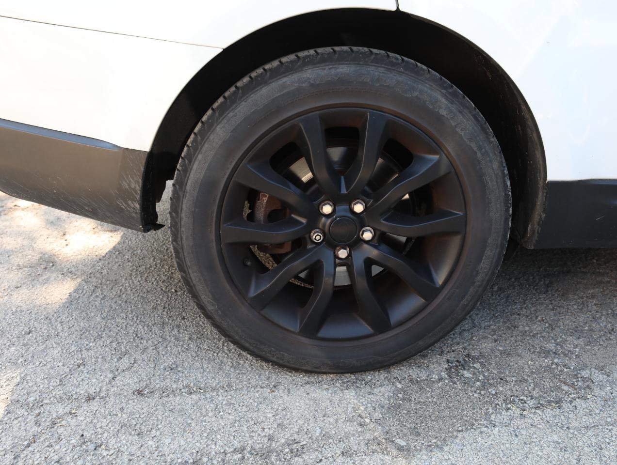 Used 2014 Land Rover Range Rover Sport HSE AWD/4WD image 9
