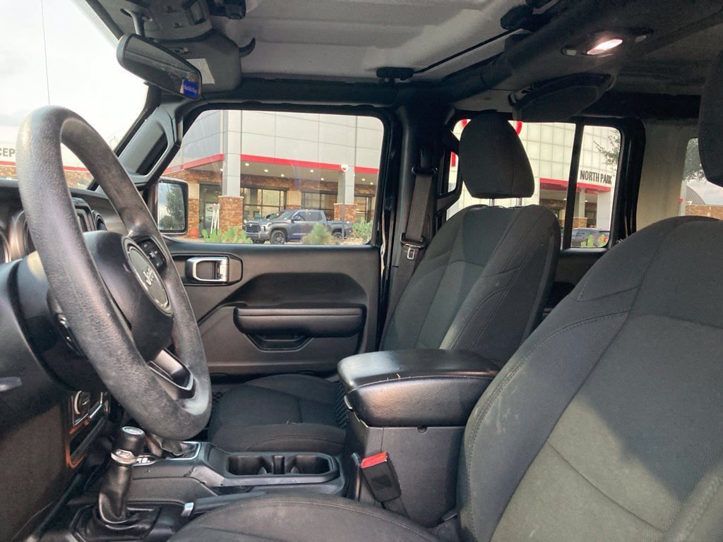 Used 2018 Jeep Wrangler Unlimited Sport AWD/4WD image 10
