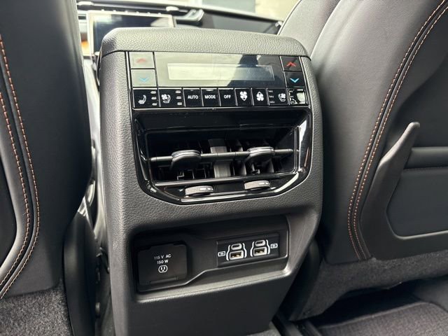 Used 2023 Jeep Grand Cherokee Summit AWD/4WD image 17