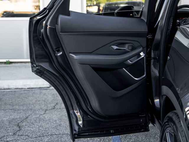New 2024 Jaguar E-PACE R-Dynamic SE AWD/4WD image 19