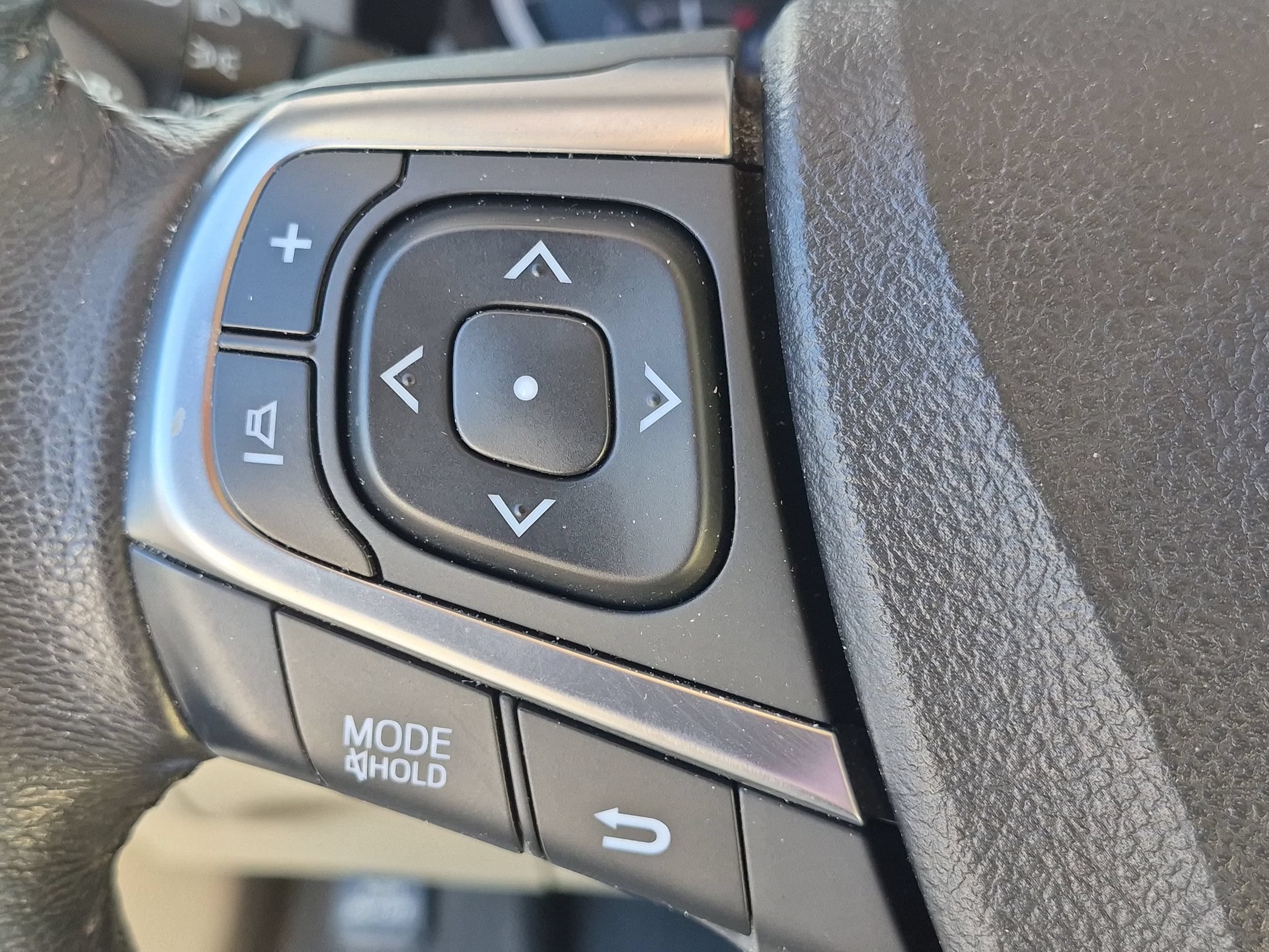 Used 2017 Toyota Camry XLE FWD image 16