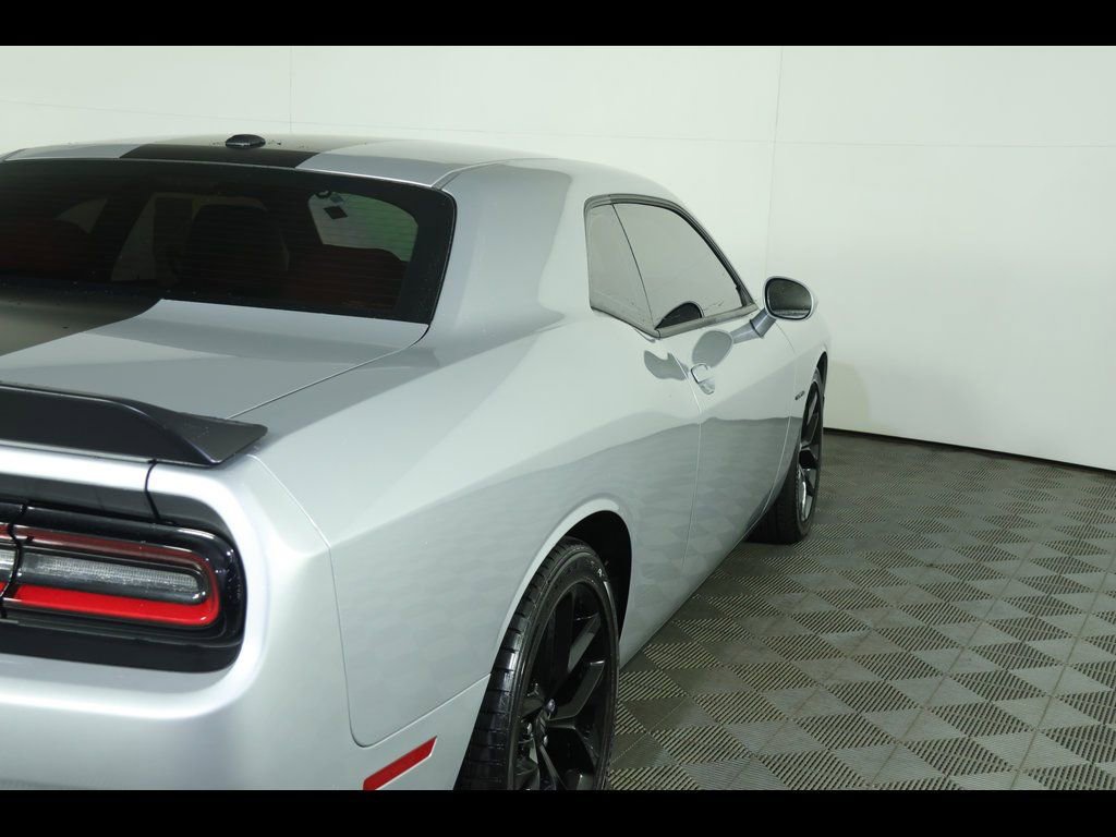 Used 2022 Dodge Challenger R/T w/ Driver Convenience Group image 14