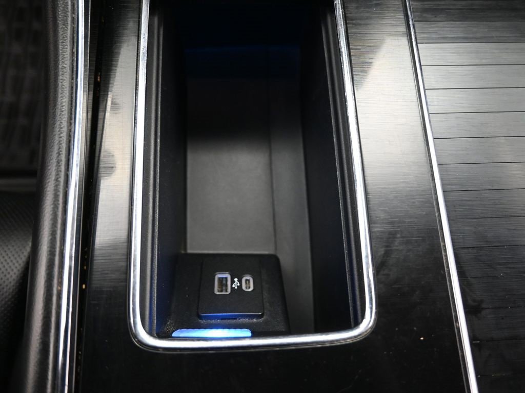 Used 2023 Lincoln Aviator Reserve w/ Equipment Group 201A image 19