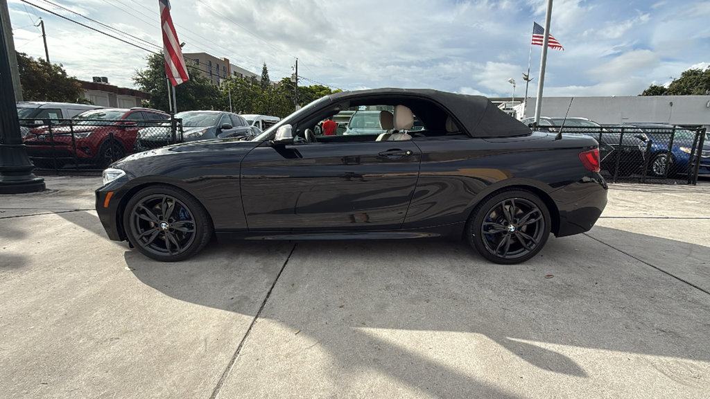 Used 2016 BMW M235i xDrive Convertible AWD/4WD image 11