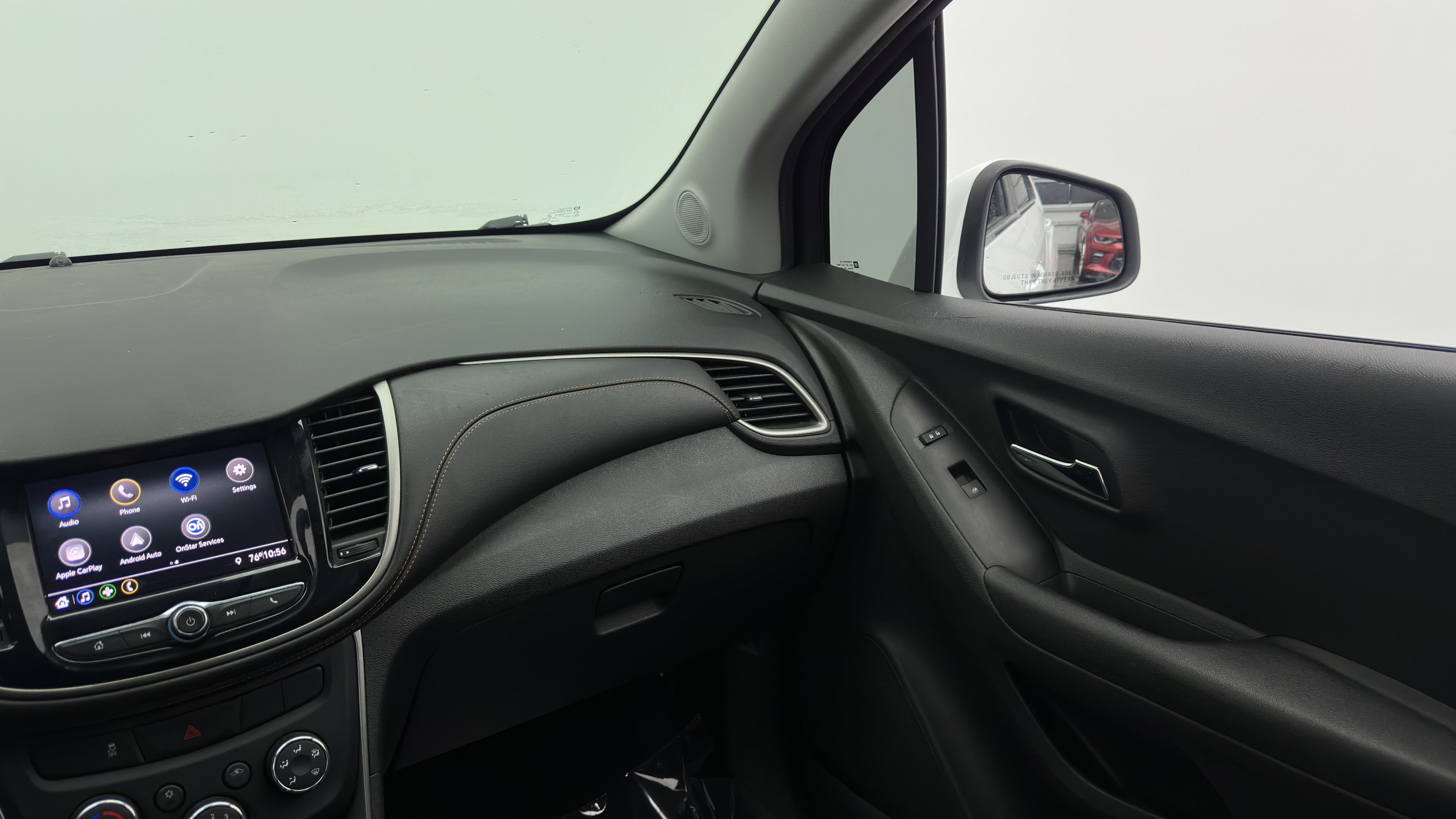 Used 2020 Chevrolet Trax LT FWD image 30