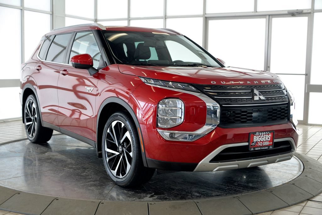 Used 2023 Mitsubishi Outlander SE AWD/4WD image 2
