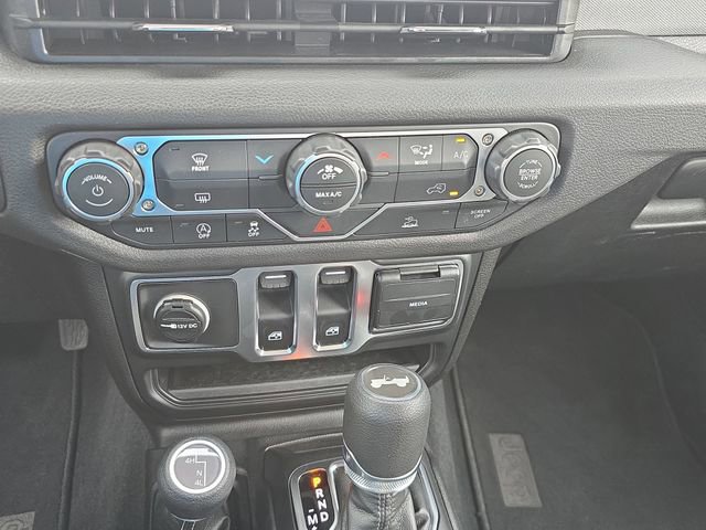Used 2026 Jeep Wrangler Sport AWD/4WD image 24