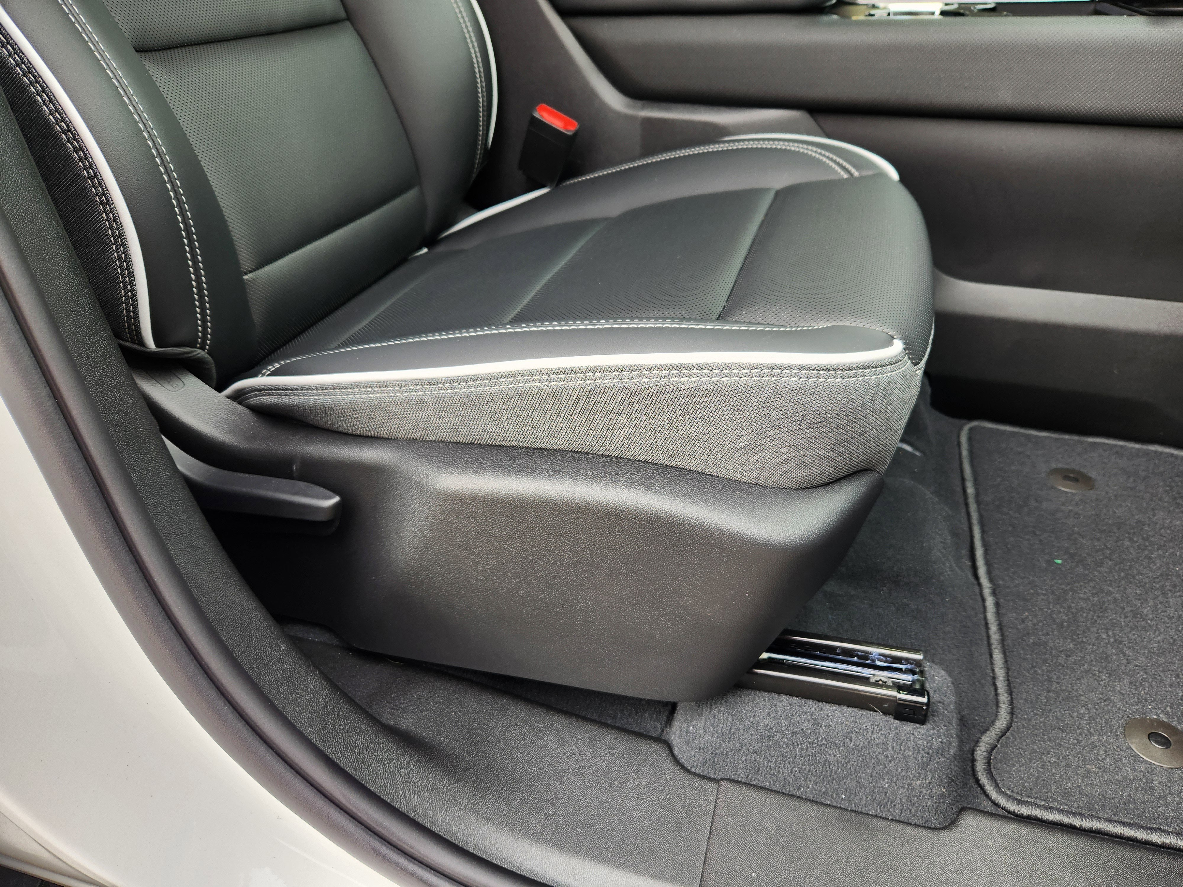 New 2026 GMC Sierra EV Elevation w/ LPO, Elevation Dark Package image 20