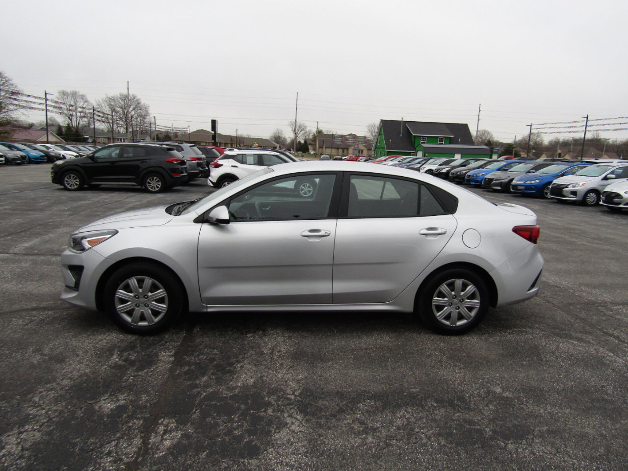 Used 2022 Kia Rio S image 4