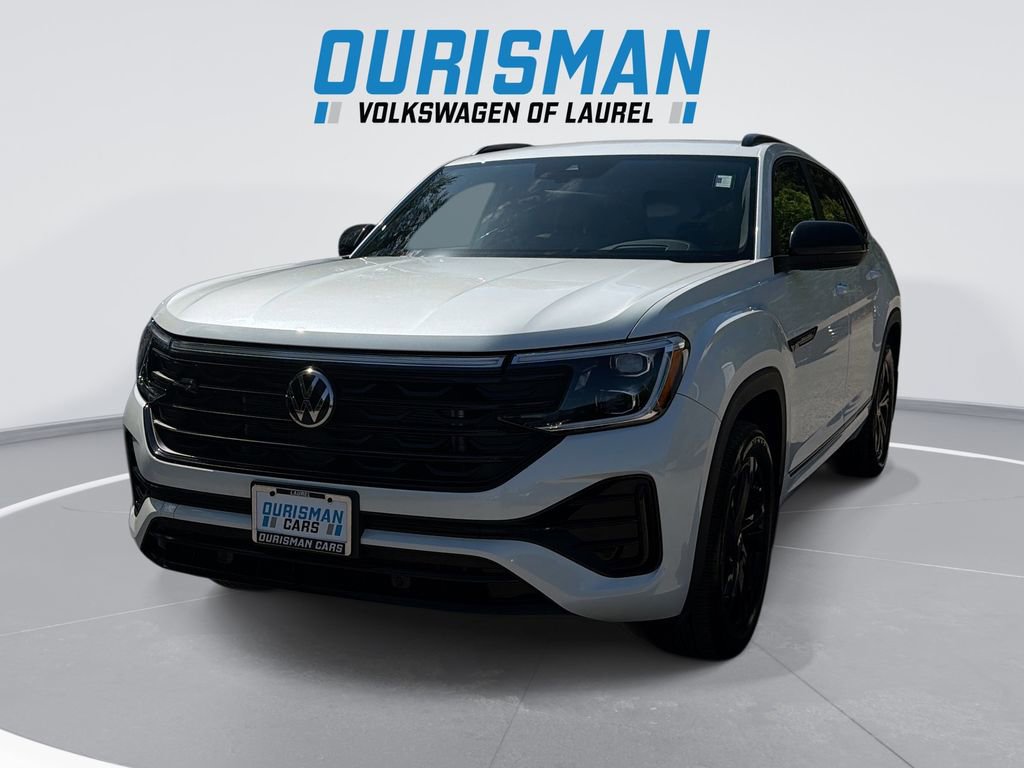 Used 2025 Volkswagen Atlas Cross Sport SEL R-Line AWD/4WD image 1