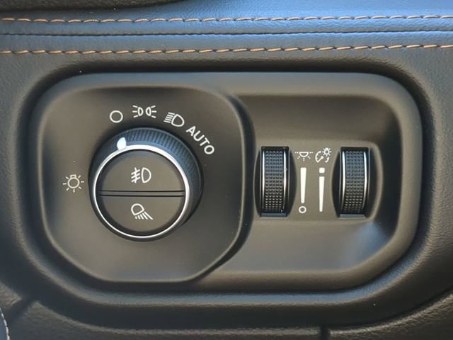 Used 2024 RAM 3500 Limited image 28