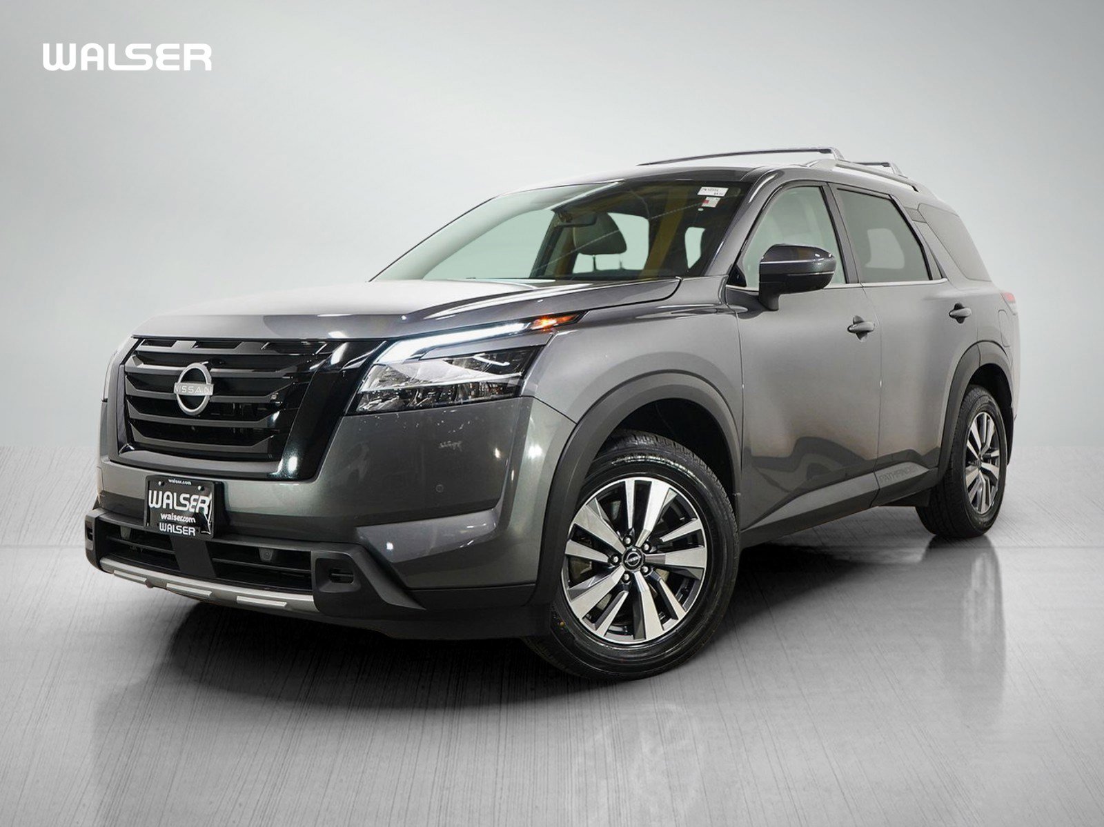 Used 2024 Nissan Pathfinder SL w/ Black Appearance Package