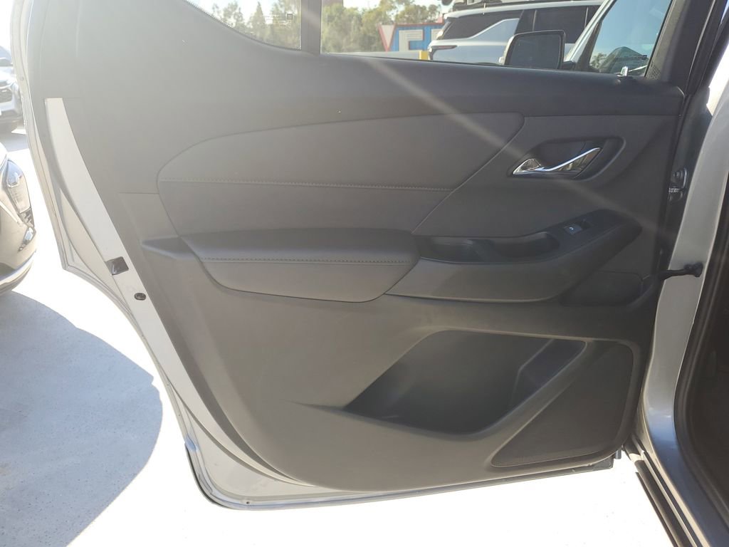 Used 2023 Chevrolet Traverse High Country image 16