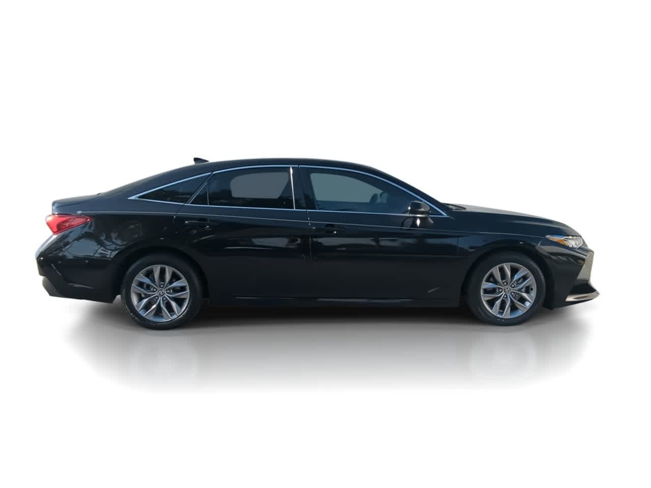 Used 2022 Toyota Avalon XLE w/ Moonroof Package FWD image 9