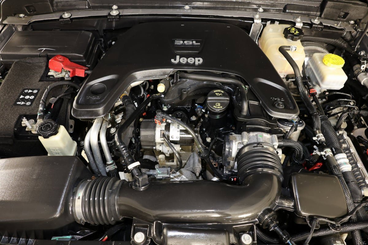 Used 2021 Jeep Wrangler Unlimited Rubicon AWD/4WD image 36