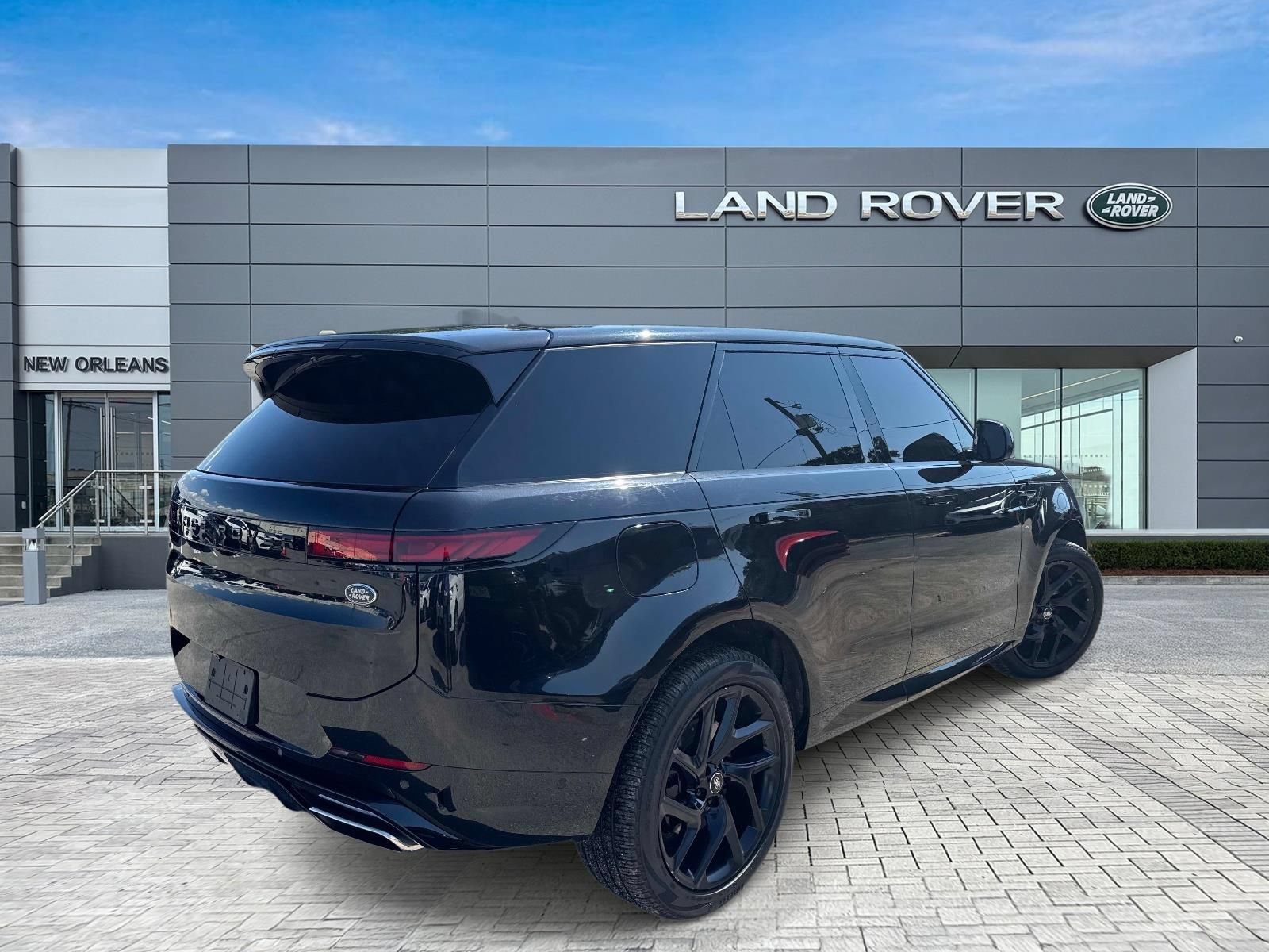 Used 2023 Land Rover Range Rover Sport SE Dynamic AWD/4WD image 6