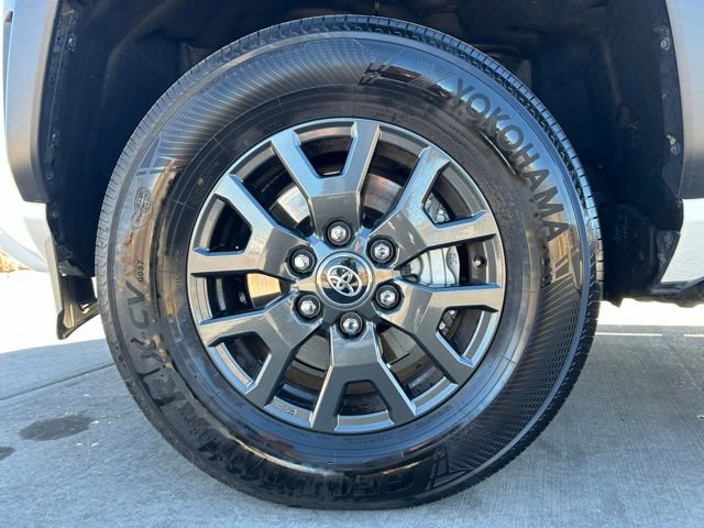 Used 2025 Toyota 4Runner SR5 image 31