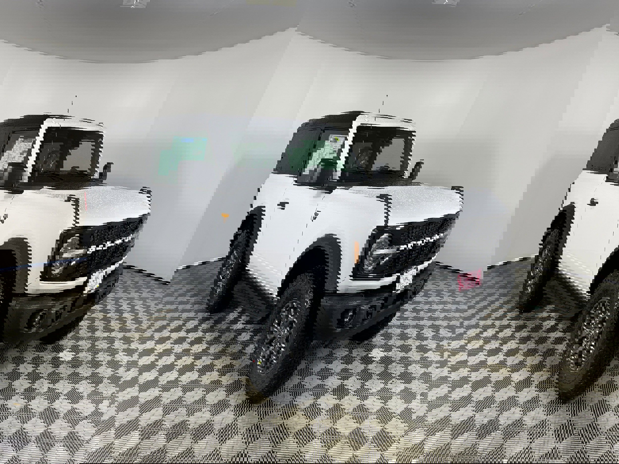 New 2025 Ford Bronco Badlands image 7