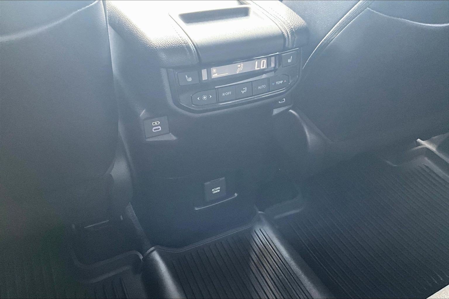 Used 2025 Toyota Grand Highlander AWD Hybrid image 25