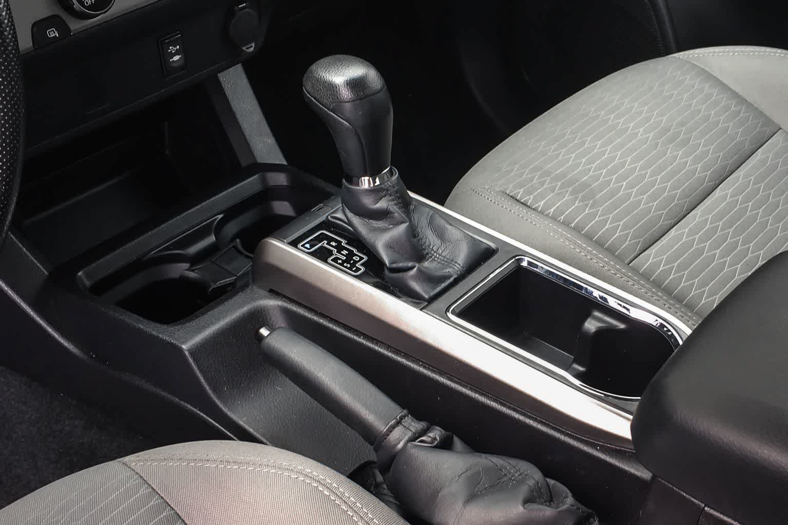Used 2016 Toyota Tacoma SR5 RWD image 20