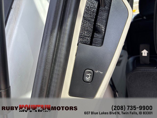 Used 2019 Dodge Grand Caravan SXT FWD image 31