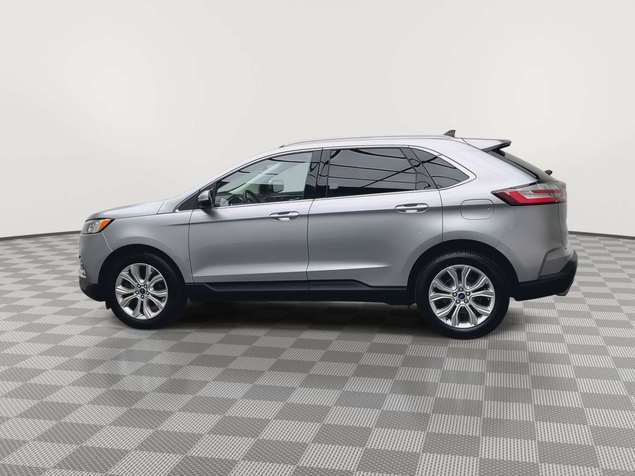 Used 2020 Ford Edge Titanium w/ Cargo Accessory Package AWD/4WD image 38