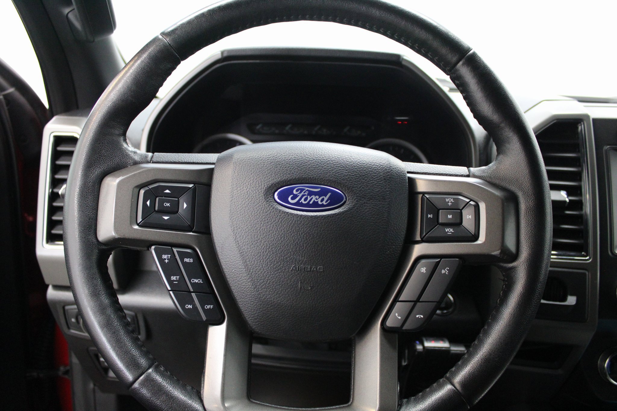 Used 2020 Ford Expedition XLT image 34