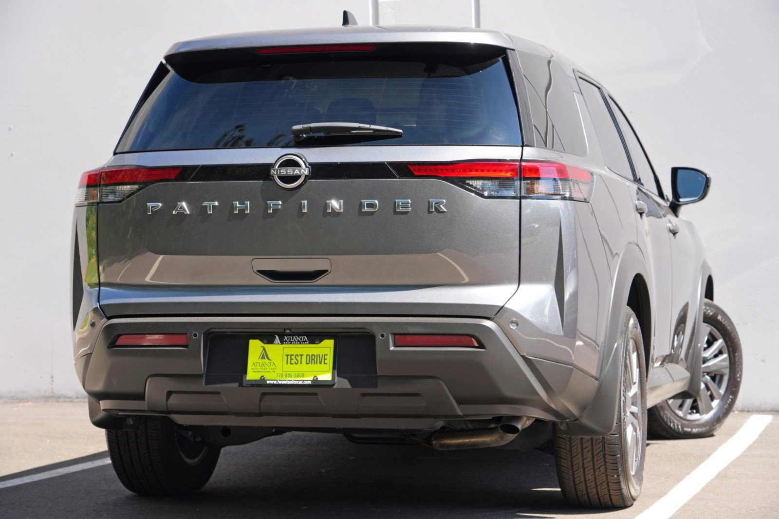Used 2025 Nissan Pathfinder S FWD image 4