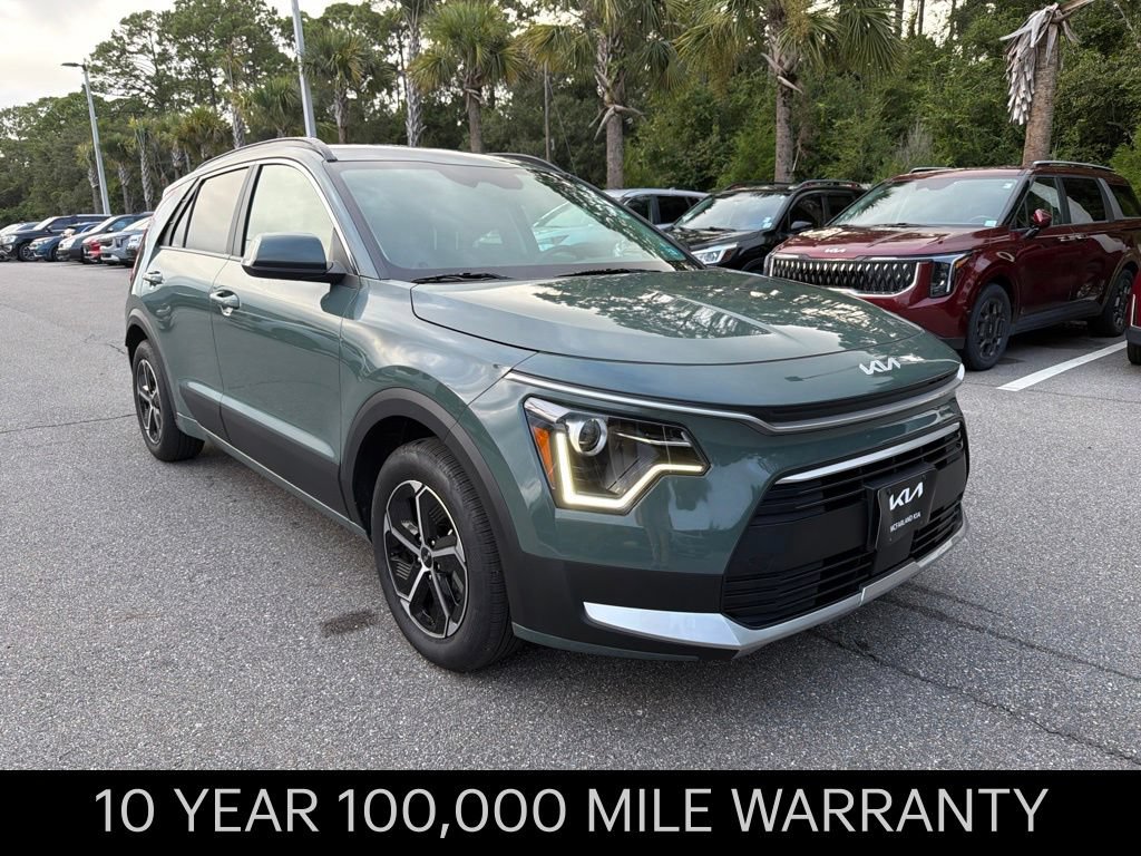 Certified 2025 Kia Niro EX