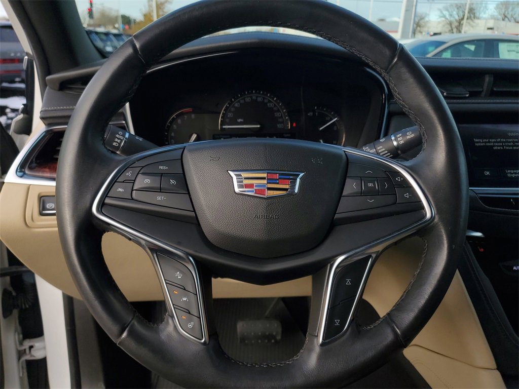 Used 2018 Cadillac XT5 Luxury w/ Driver Awareness Package image 15