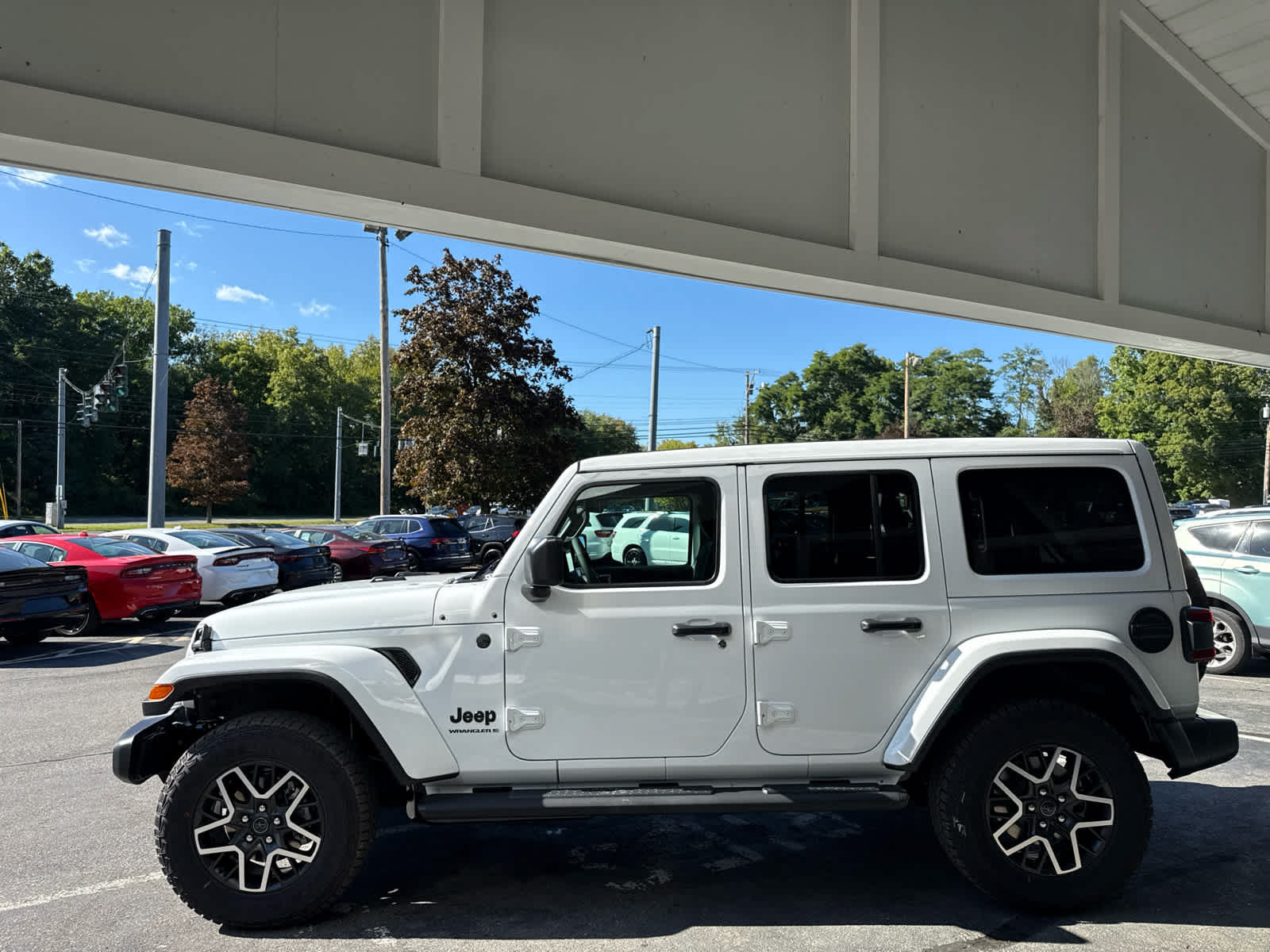 New 2027 Jeep Wrangler Unlimited Sahara AWD/4WD image 5