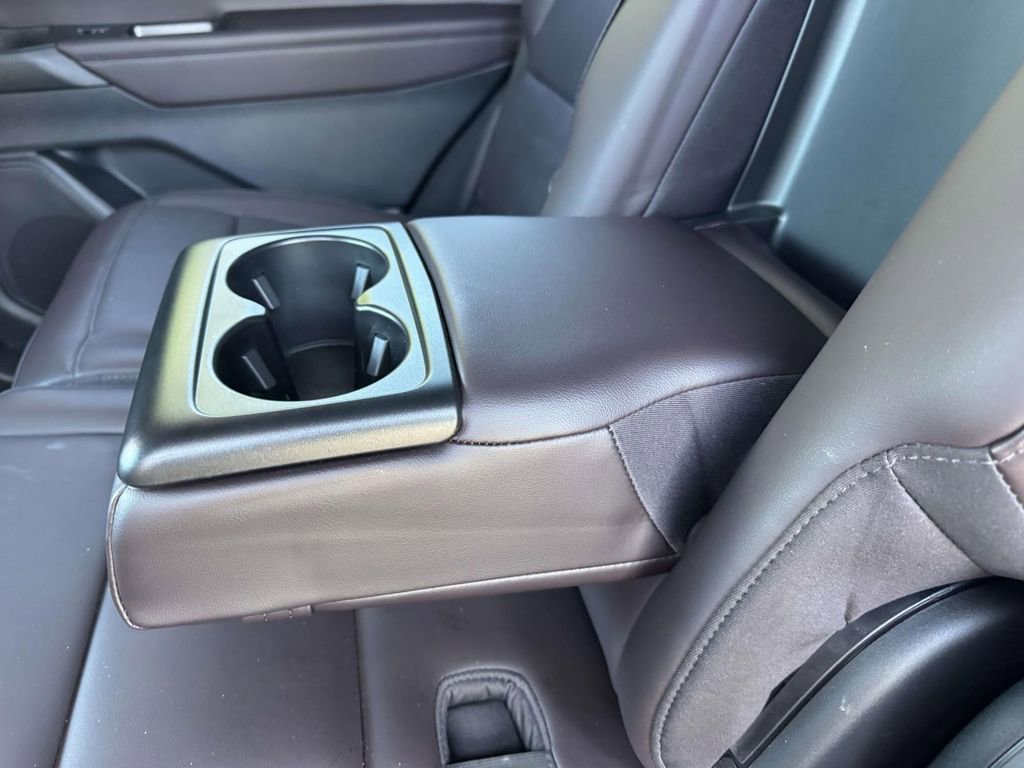 Used 2025 Ford Explorer Platinum AWD/4WD image 15
