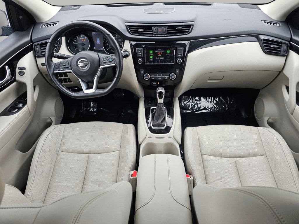 Used 2019 Nissan Rogue Sport SL w/ Premium Package AWD/4WD image 2