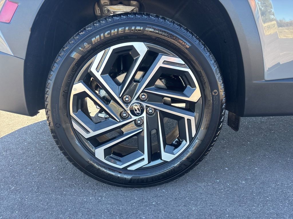 Certified 2025 Hyundai Tucson Limited image 33