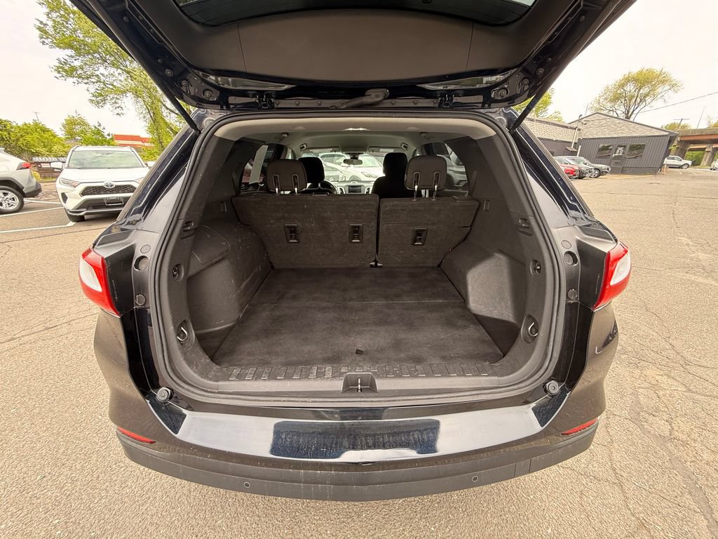 Used 2020 Chevrolet Equinox LS w/ LPO, Cargo Package AWD/4WD image 13