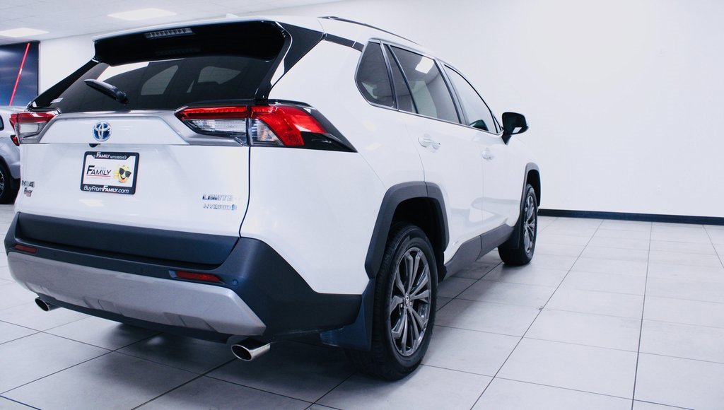 Used 2024 Toyota RAV4 Limited image 8