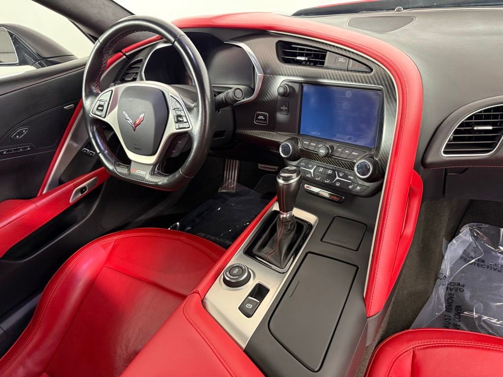 Used 2015 Chevrolet Corvette Z06 w/ 3LZ Preferred Equipment Group image 16