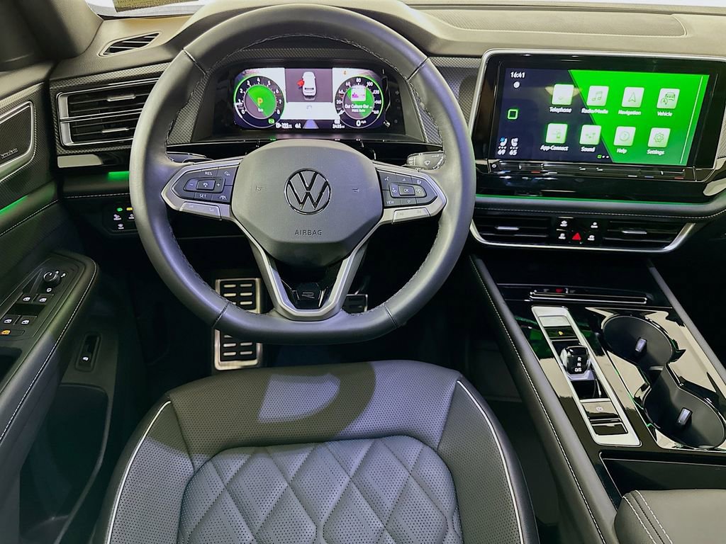 Used 2025 Volkswagen Atlas Cross Sport SEL Premium R-Line image 23