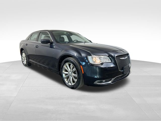 Used 2017 Chrysler 300 Limited w/ Value Package image 7
