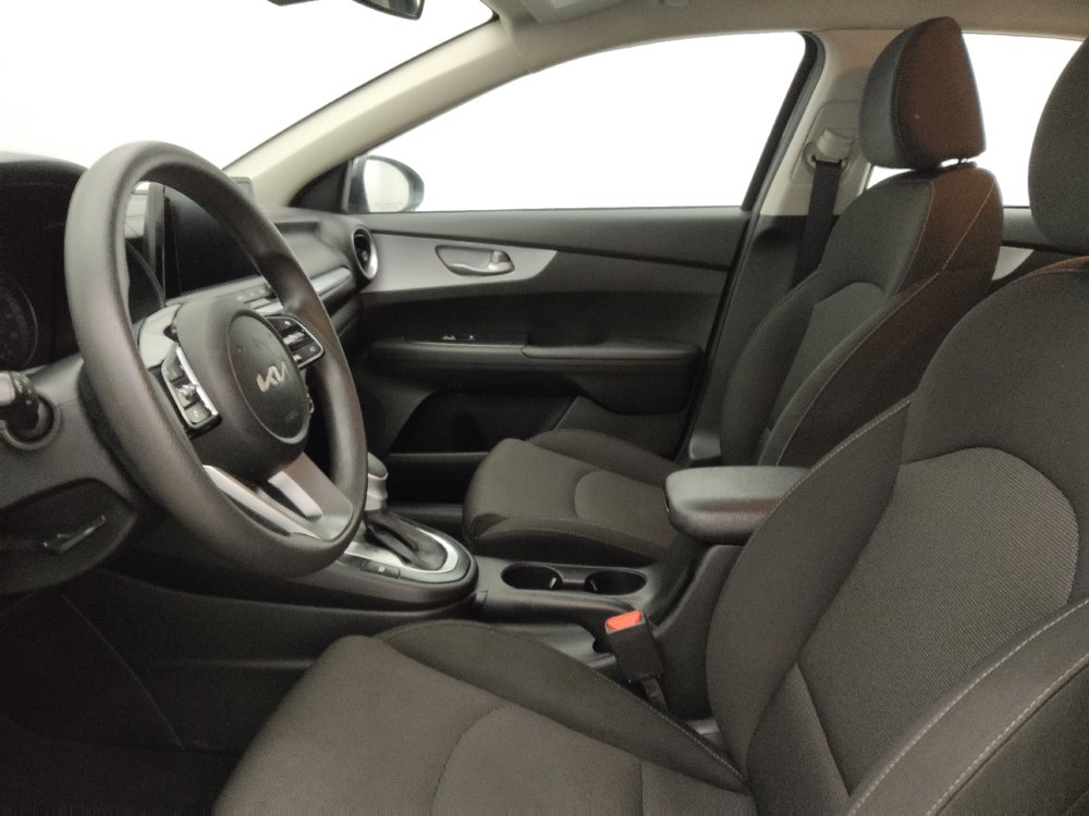 Used 2023 Kia Forte LXS image 17