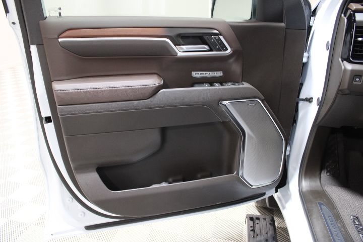New 2026 GMC Sierra 1500 Denali w/ Denali Reserve Package AWD/4WD image 18