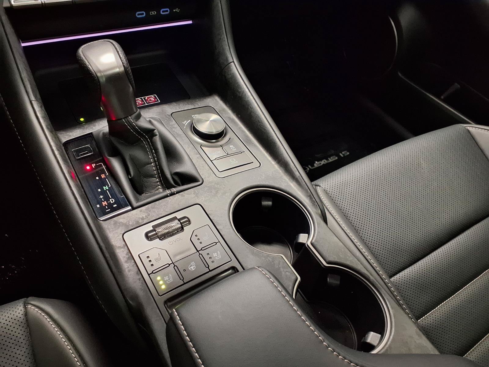 Used 2026 Lexus IS 350 F Sport w/ Technology Package RWD image 25