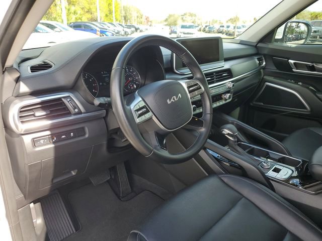 Certified 2022 Kia Telluride LX image 14