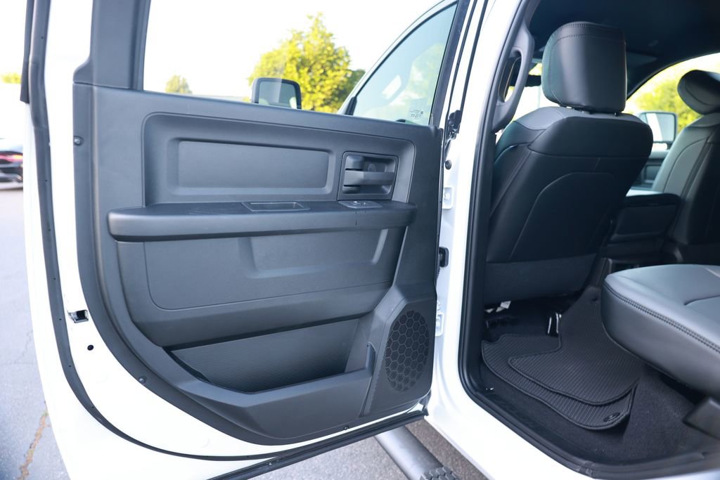 New 2026 RAM 3500 Tradesman AWD/4WD image 34