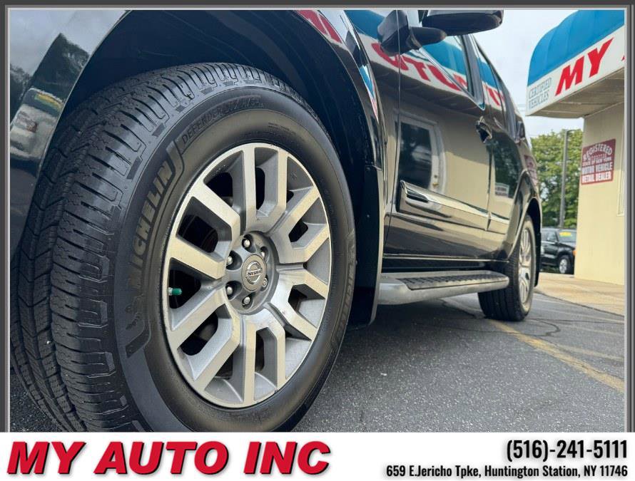 Used 2010 Nissan Pathfinder LE w/ Navigation Pkg image 10