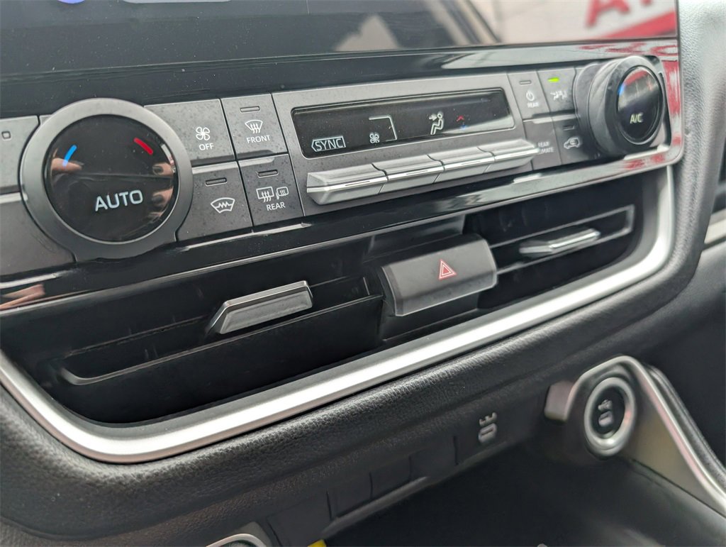 Used 2024 Toyota Grand Highlander XLE image 15