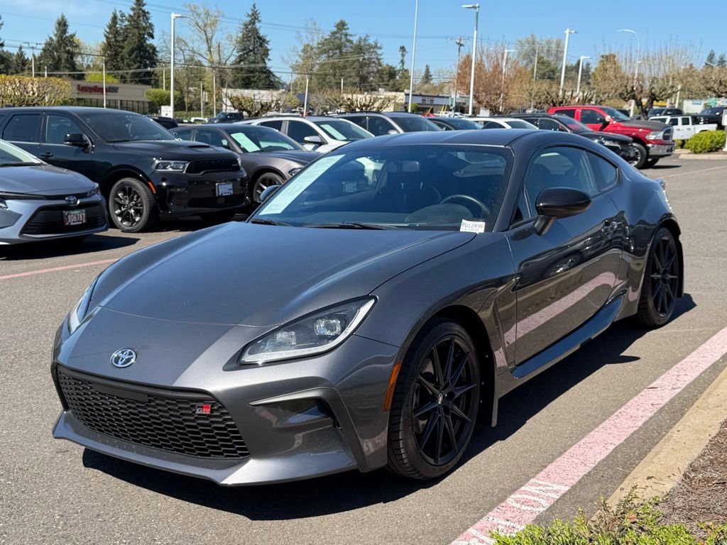 Used 2024 Toyota GR86 Premium RWD image 4