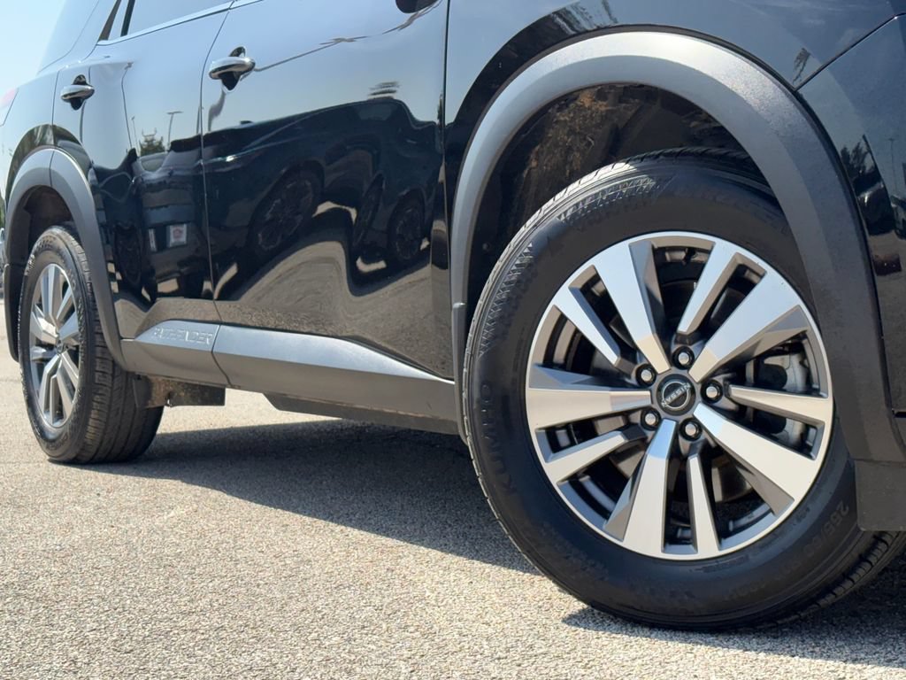 Certified 2022 Nissan Pathfinder SL FWD image 2