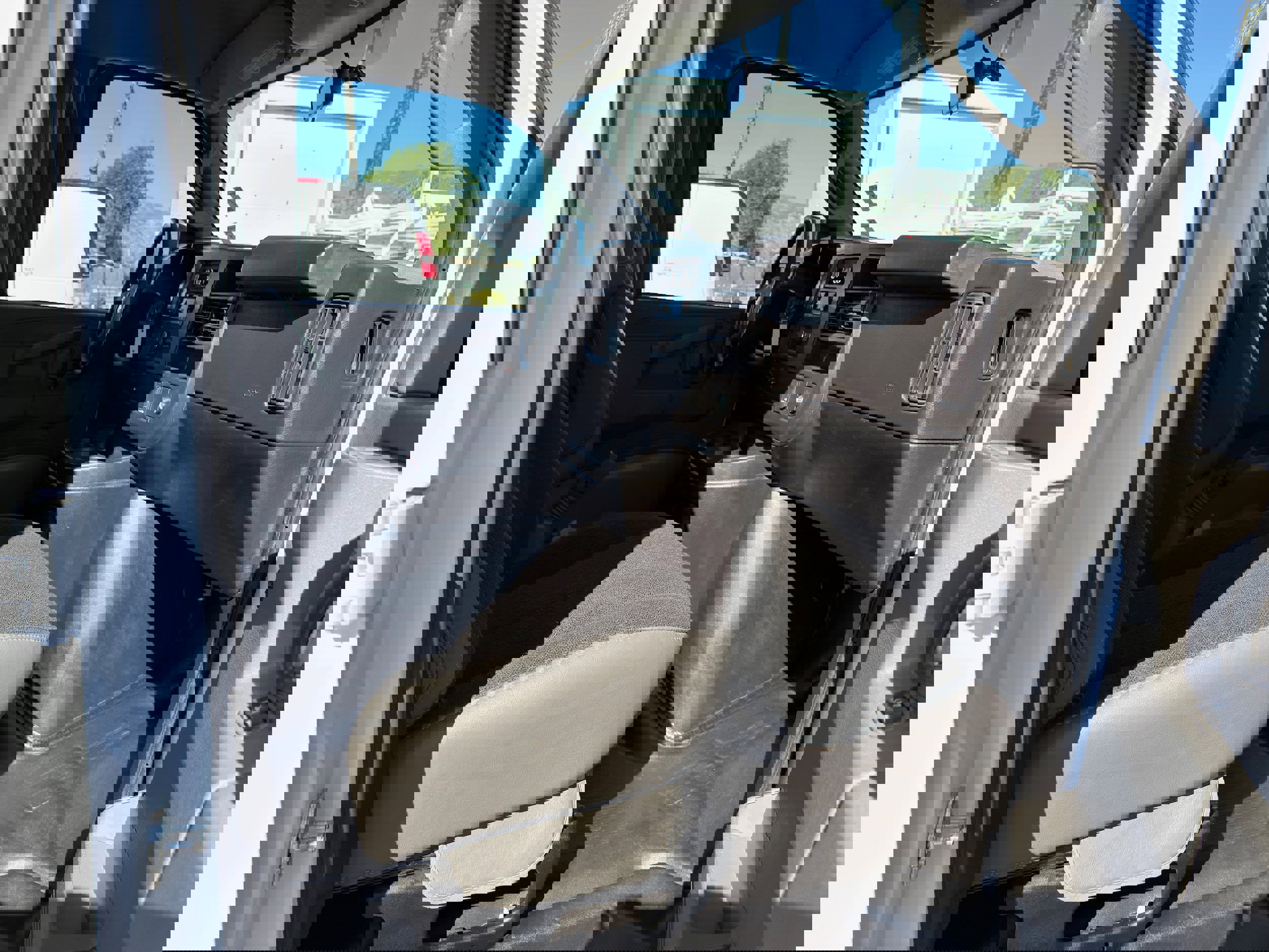 Used 2024 GMC Savana 2500 w/ Driver Convenience Package image 10