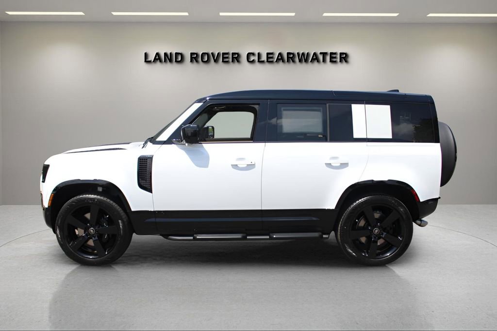 Used 2025 Land Rover Defender 110 V8 image 2